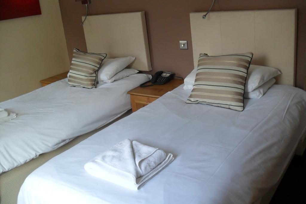 The Queen Hotel Todmorden Phòng bức ảnh