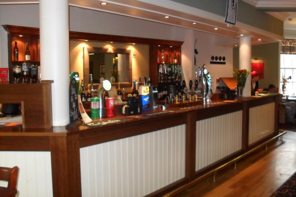 The Queen Hotel Todmorden Ngoại thất bức ảnh