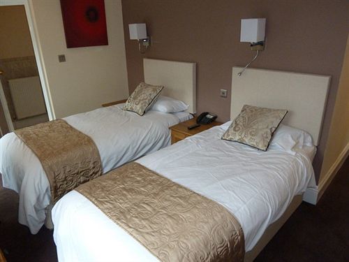 The Queen Hotel Todmorden Ngoại thất bức ảnh